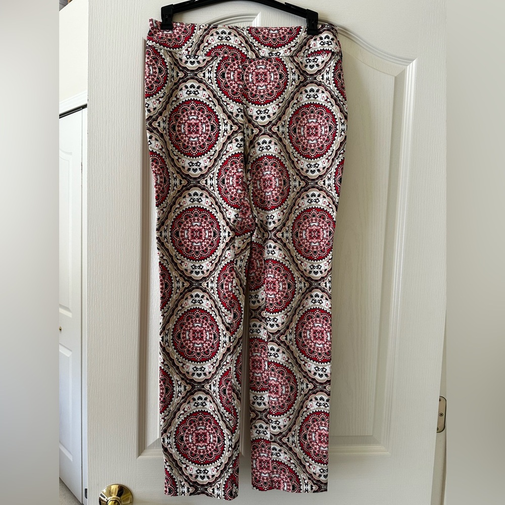 Chico’s So Slimming Brigitte Offset Medallion Slim Ankle Pants Size 00